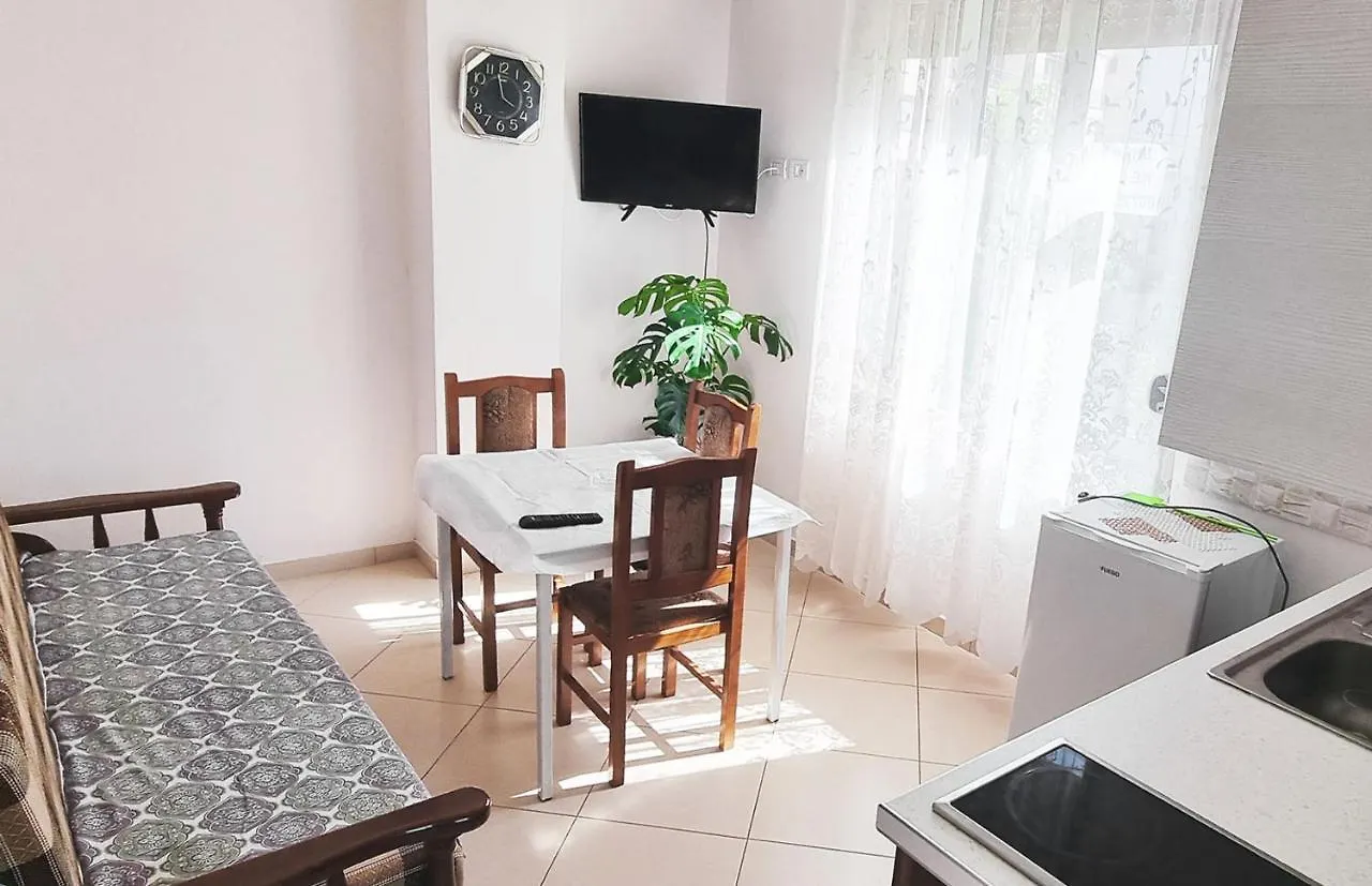 Hamit Hoxha - Pogradec Near Ohrid Lake Bucimas Apartamento